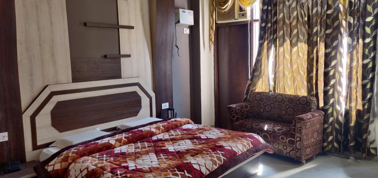 Hotel Shakuntala Katra  Luaran gambar