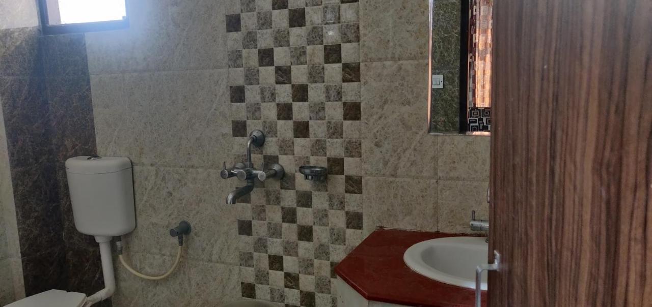 Hotel Shakuntala Katra  Luaran gambar