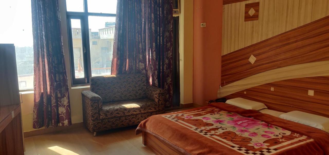 Hotel Shakuntala Katra  Luaran gambar