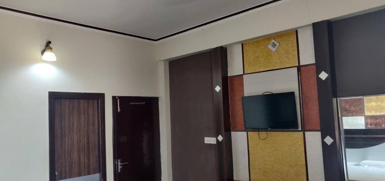 Hotel Shakuntala Katra  Luaran gambar