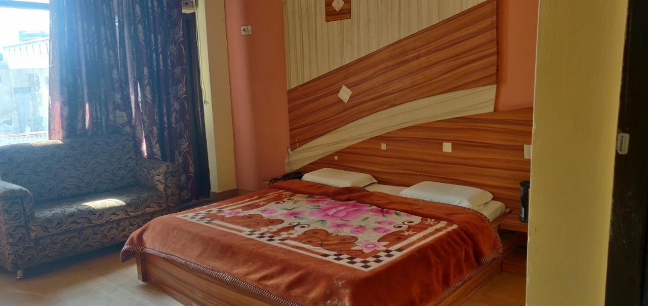 Hotel Shakuntala Katra  Luaran gambar